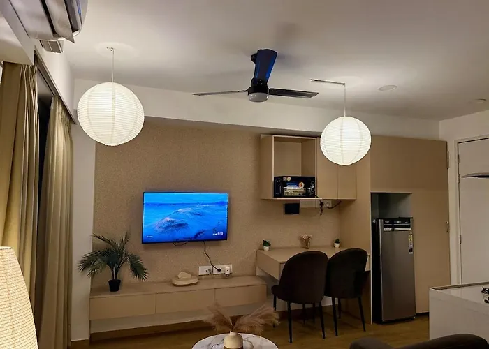 01 Stays Sunset Haven - Near Airport And Symbiosis With City Views
