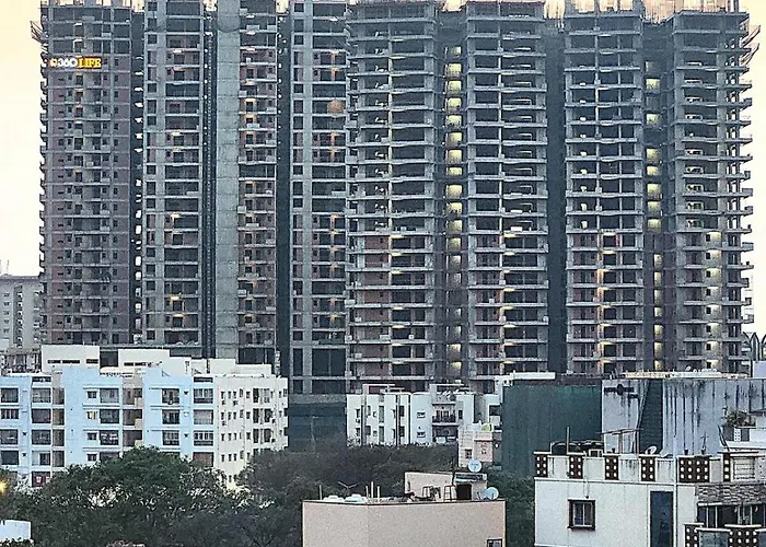 Curated 3Bhk With Attached Bathrooms Near Hitex Kk