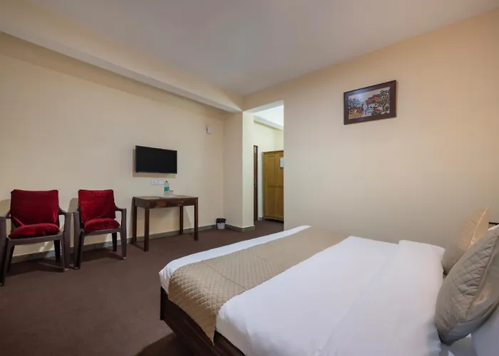 The Prakriti Retreat L Lift L Multi Cuisine Restaurant L Free Parking L By Exotic Stays