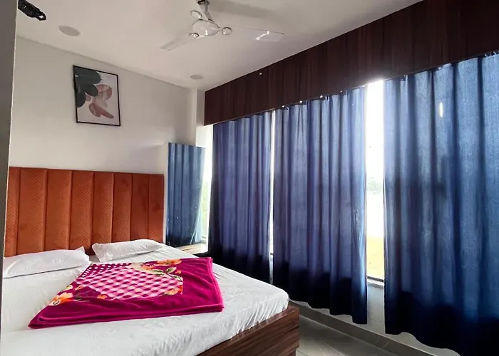 Jalsa Hotel