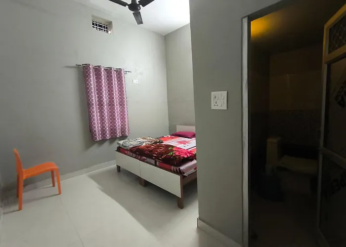 Vivek Hotel