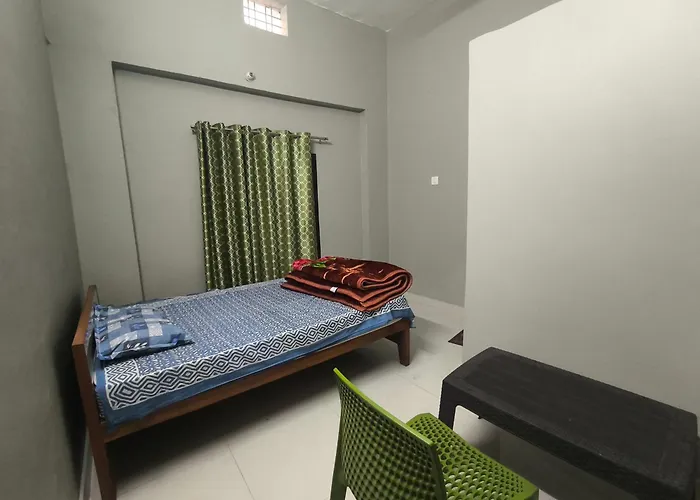 Vivek Hotel