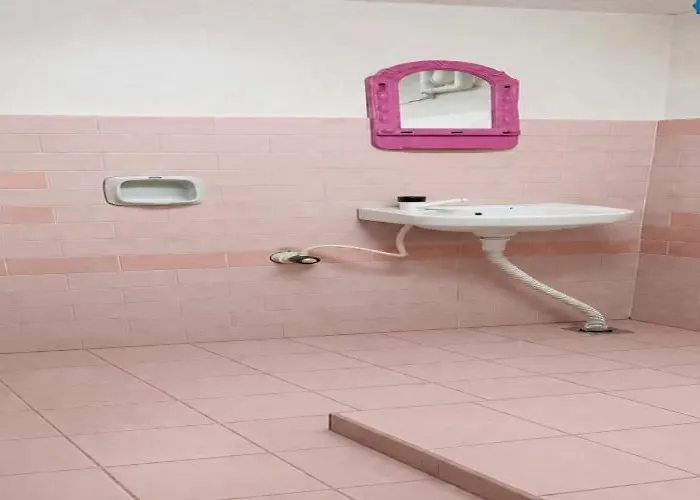 Hotel Leela Imperial