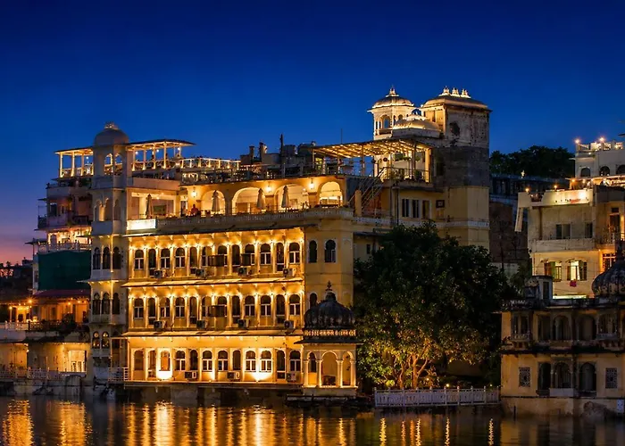 Sarovar - Lake Facing Boutique Hotel On Lake Pichola