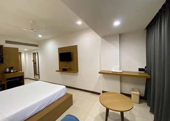 Palette Hotel Surya By Checkin Vadodara