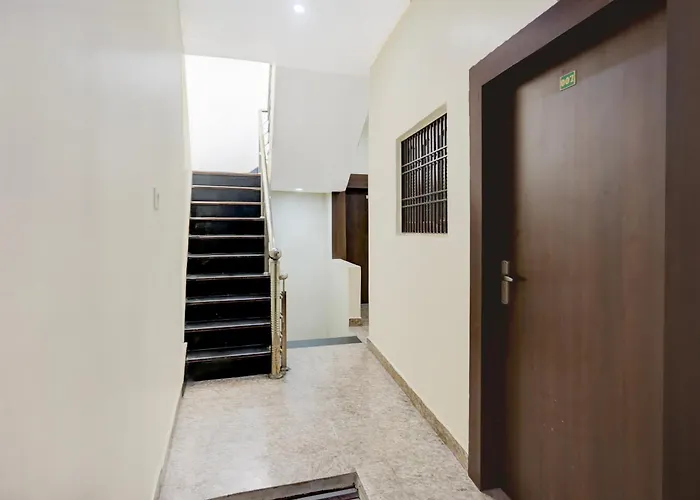 Hotel O Kanha Paying Guest House Varanasi
