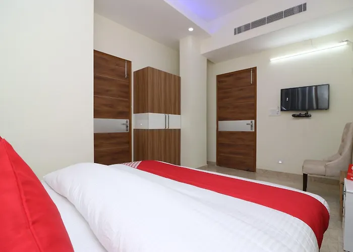 Hotel O The Grand Palace
