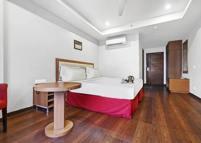 Super Townhouse The Grand Hotel Jaipur