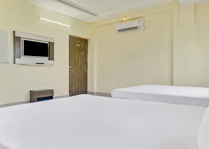 Hotel O Sai Palace Lodging