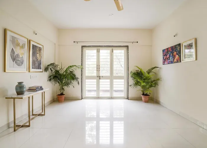 Fabhotel Vardhan House II Pune