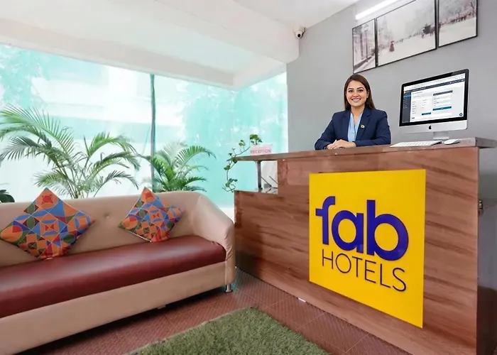 Fabhotel Vardhan House II Pune