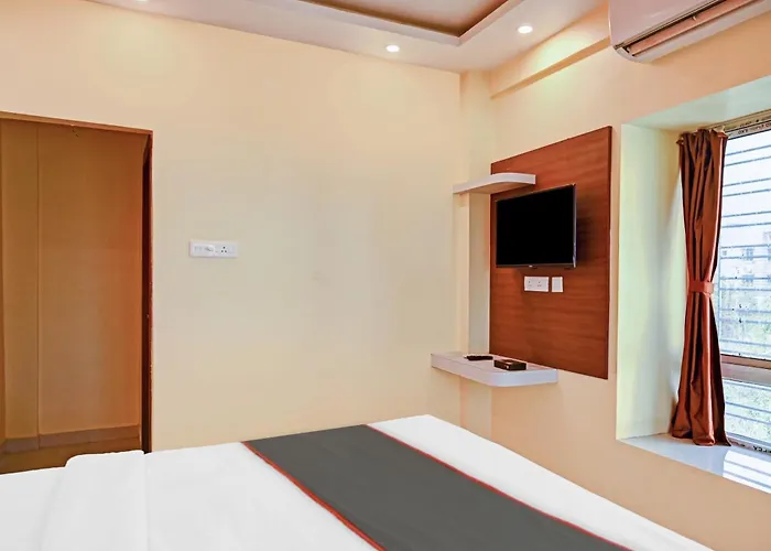 Collection O New Avro Hotel Near Eco Park