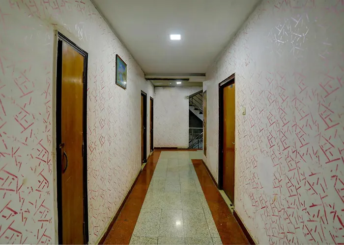 Hotel Monarch Inn Lucknow