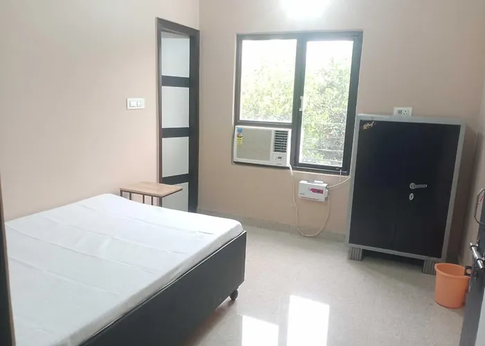 Hotel O Bhavya Guest House