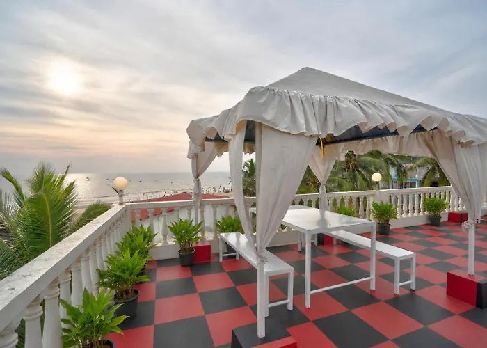 Hotel Salty Waves Baga