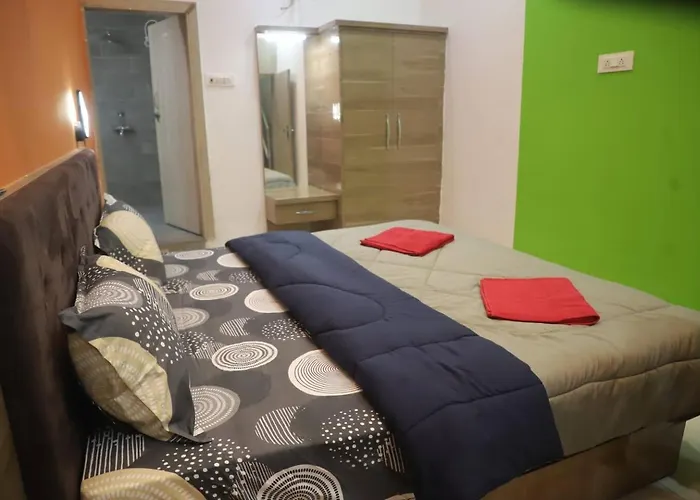 Cozy One-Room Rental In Aligarh