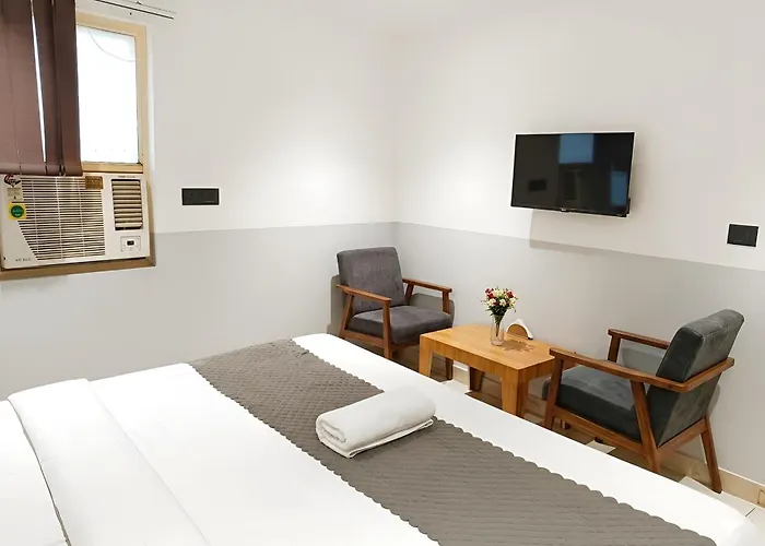 Hotel Star City Near Terminal T3 Airport & Aerocity