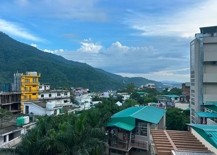 Ima Ganga Hotel - Aesthetic, Quite Mountain View Rooms In Upper Tapovan With Netflix, Free Airport Pickup For 7 Or More Nights Booking