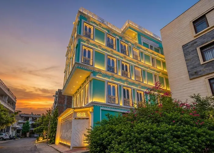 The Collectors Loft-A Luxury Private Suit Near Jaipur City Center - Two-Bedroom Apartment