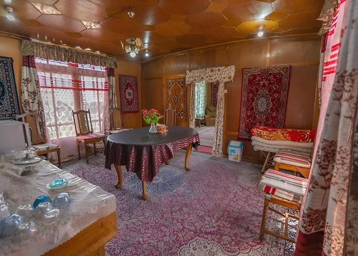Heide Houseboats