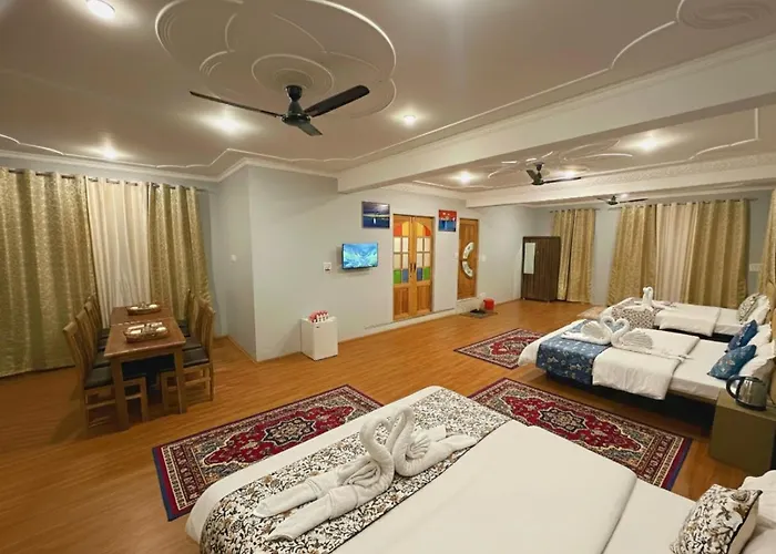Faizzy Residency