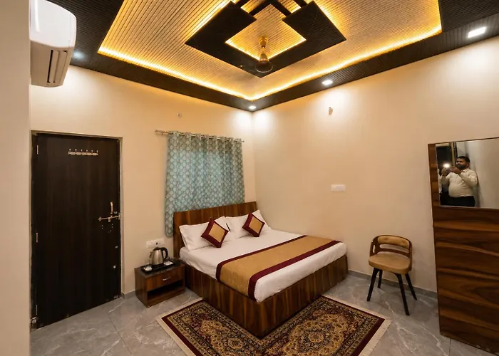Maharashtra Bhawan Khushi Palace