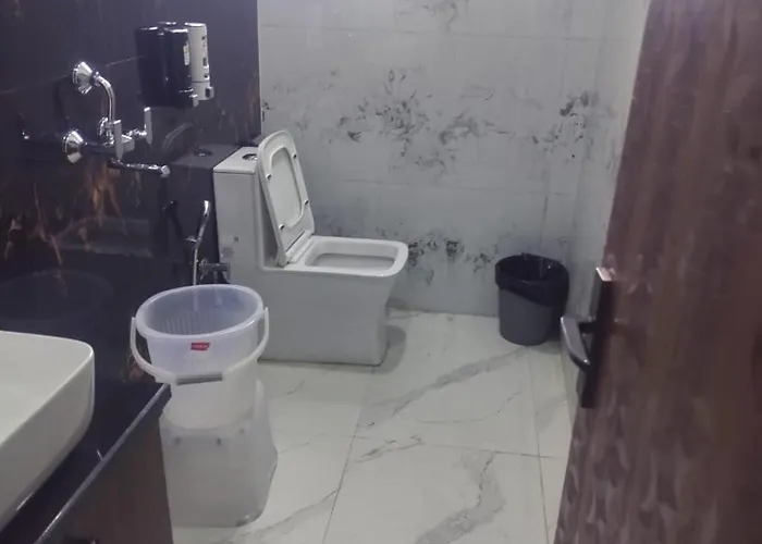 Hotel Elite International - Best Rated Area Mathura #Parking #Fully Ac