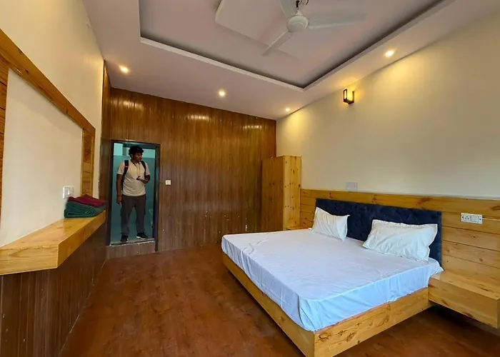 The Forest Season Resort, - A Premium Property & Open Terrace In Mussoorie