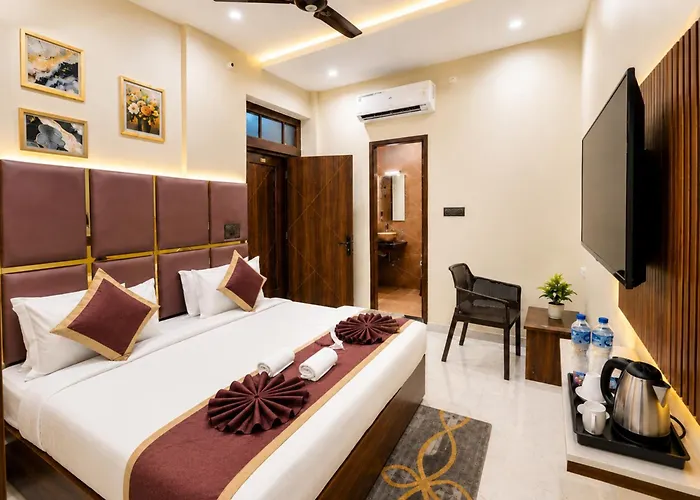 Hotel Royal Prabh Aasra Near Shree Ram Mandir Ayodhya