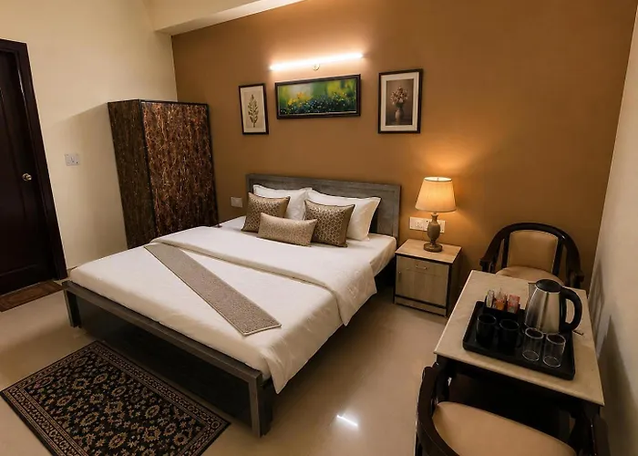 Hotel Lotus Inn