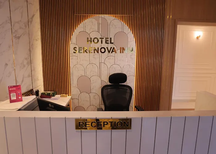 Hotel Serenova Inn