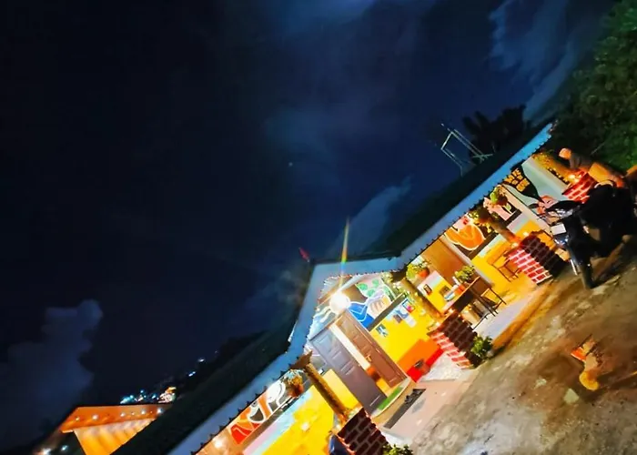 Rave Raja Co-Working Hostel