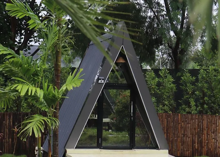 Vrindavan Resort And Lawns