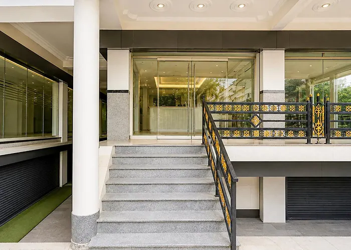 Super Townhouse Oak Prayagraj Bus Terminal Road