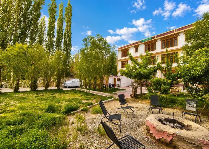 Zotpa Hostel