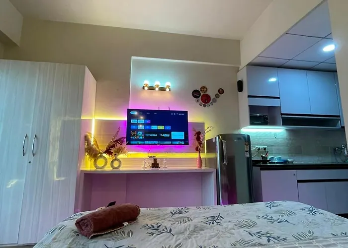 Sleek Suites