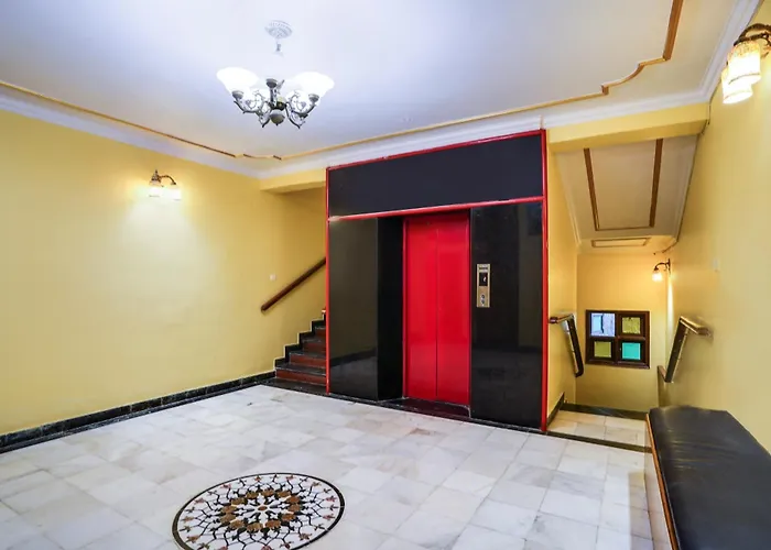 Fabhotel Vijay Niwas Kukas