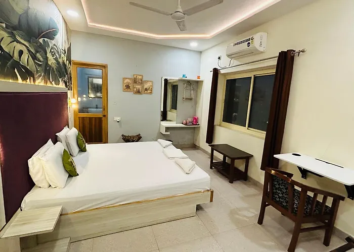 Max Guest House