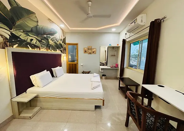 Max Guest House