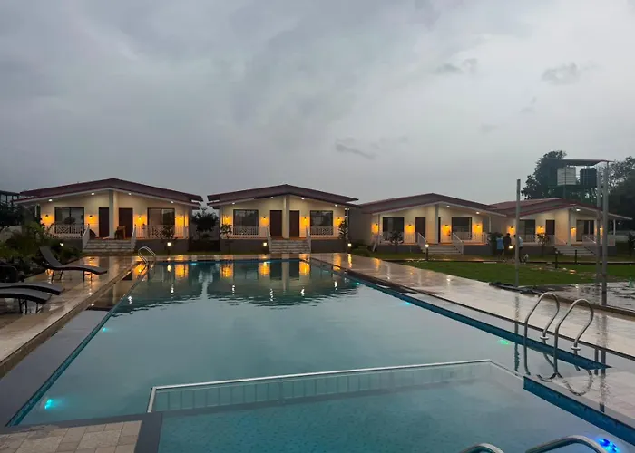 Peak Paradise Resort