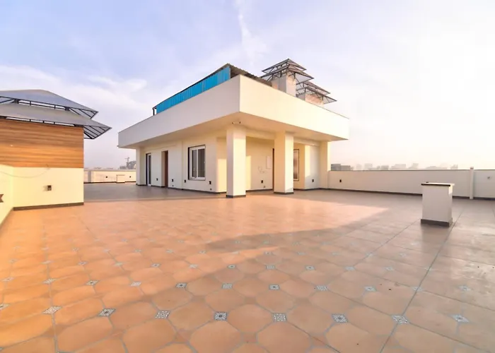 Hotel Almati Inn - Near Delhi Airport