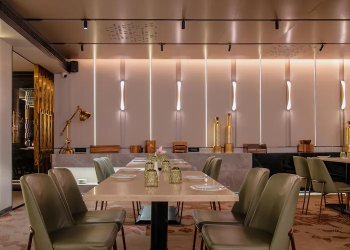 10 Park Street Hotel & Banquets