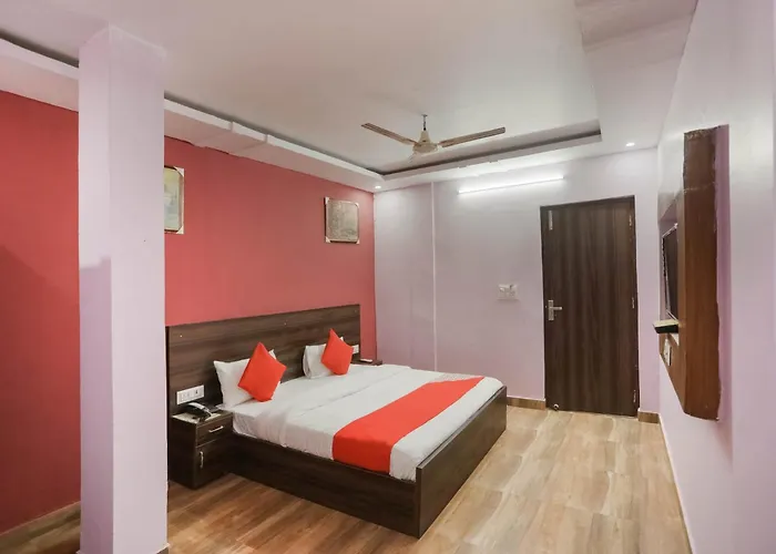 Hotel O Red Velvet Rooms & Banquet Faridabad