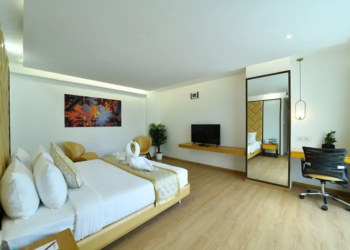 The President Hotel, Kumarapark