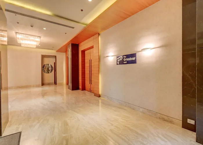 The Ssk Solitaire Hotel & Banquets