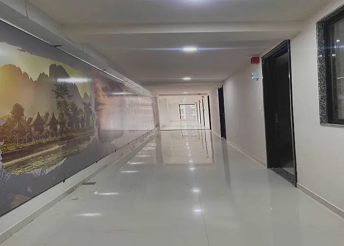 Hotel O Park Palace Bhatha