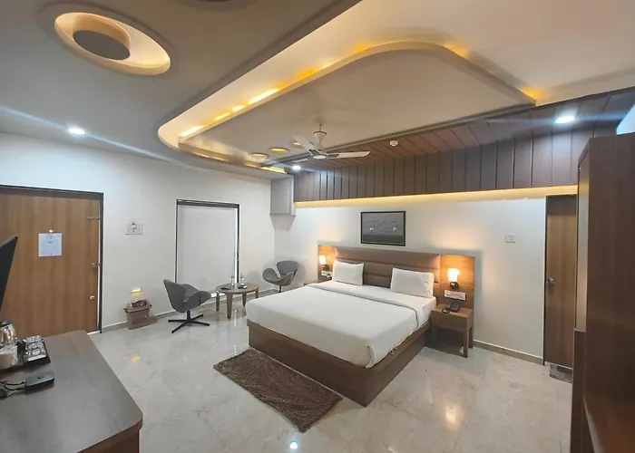 Flamingo Club And Resort Una 3 Km Away From Diu Check Post