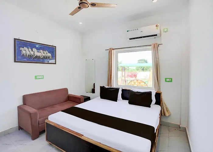 Hotel O Krishna Manu Palace