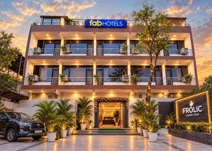 Fabhotel Frolic Luxury Stay