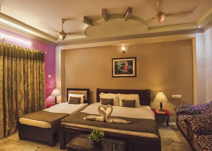 Hotel Meenakshi Udaipur - Family Preffered Hotel